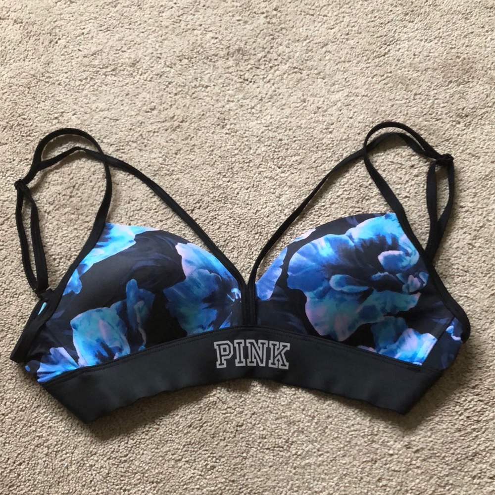 VICTORIA’S SECRET Lightly Lined Bra